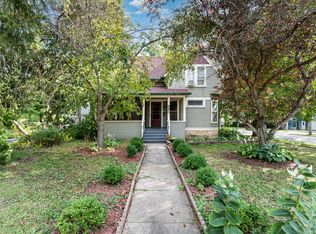 850 W Galena Blvd, Aurora, IL 60506