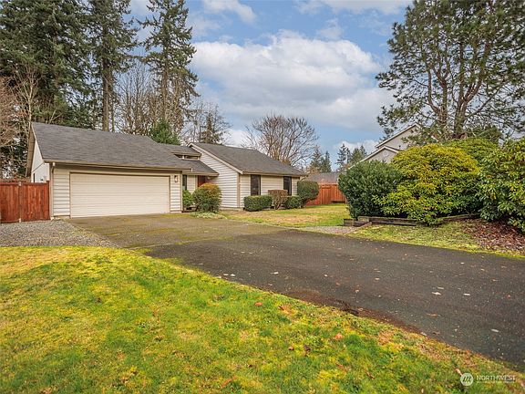 3rd image of 1920 51st Avenue SE