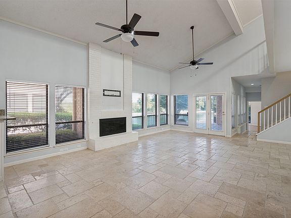 4th image of 9 Country Lake Dr