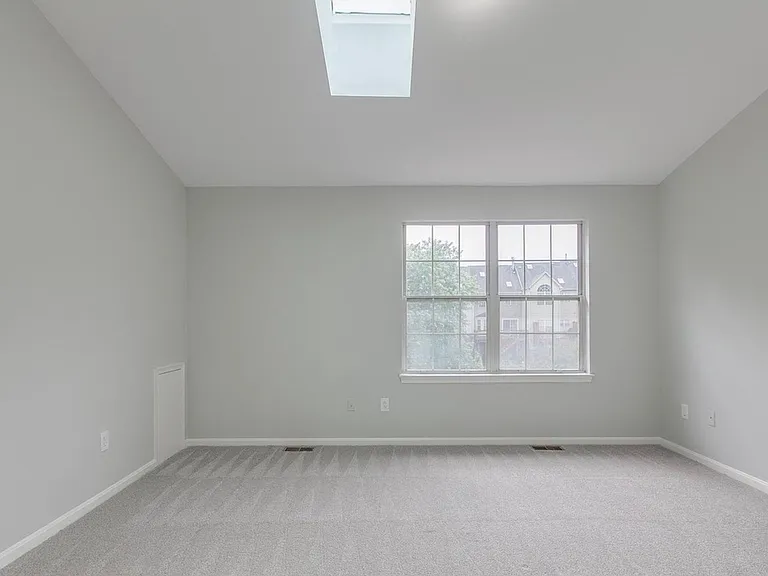 819 Jubal Way — Photo 15