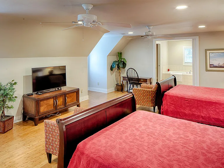 3206 Robertson Ave — Photo 26