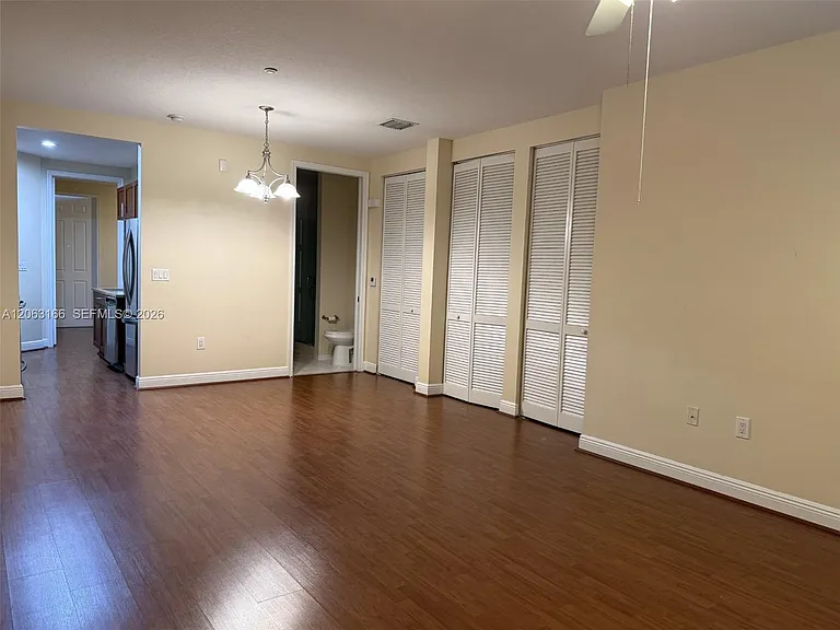 1333 SW 4th Ct #1333 — Photo 2