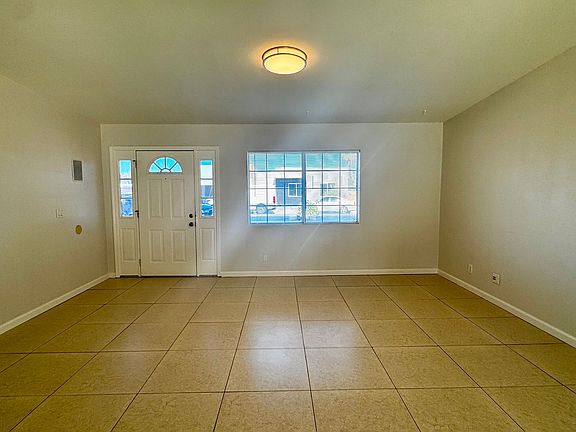 4th image of 74095 Goleta Ave