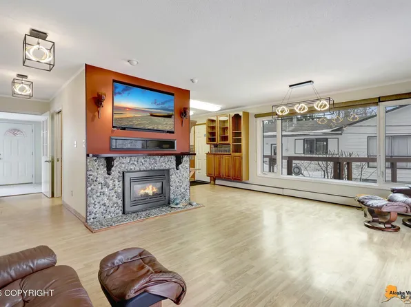 4950 Nottingham Way, Anchorage, AK 99503