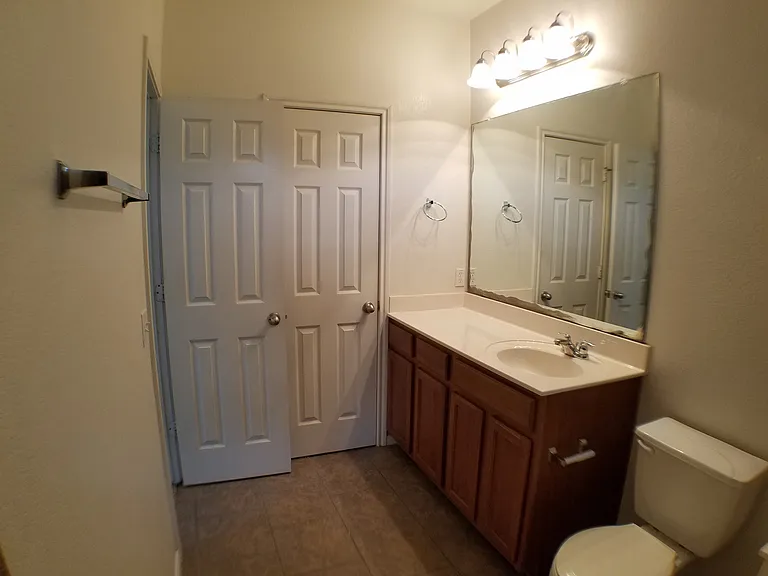 2500 Allred Dr — Photo 6