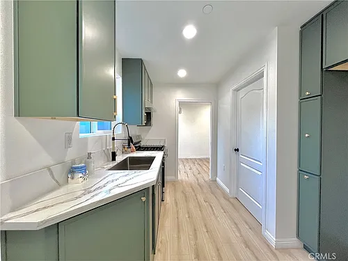 938 E Sandra Ave #A Photo 1