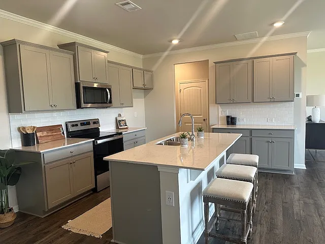 3 bed, 2.5 bath, 2060 sqft, $2,875 — Photo 4