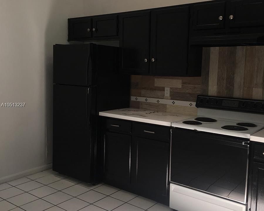 2nd image of 7338 Pinewalk Dr S