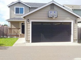 1896 Maplewood Dr, McKinleyville, CA 95519