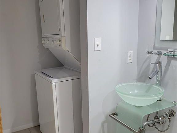 2nd image of 701 S Madison Ave APT 219