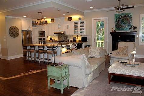 Living room /kitchen