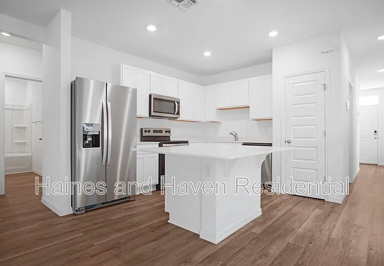 5714 Somerset Dr — Photo 3