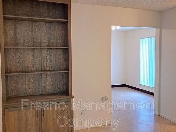 4th image of 1511 W Fairmont Ave #B