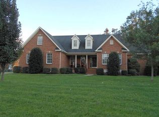 506 Waterfront Dr, Colonial Heights, VA 23834