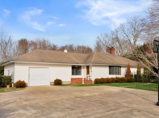 89 Pantigo Rd, East Hampton, NY 11937