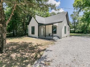 512 Sabine Ave, Cleburne, TX 76031