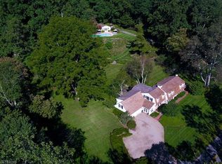 9 Leddell Rd, Mendham, NJ 07945