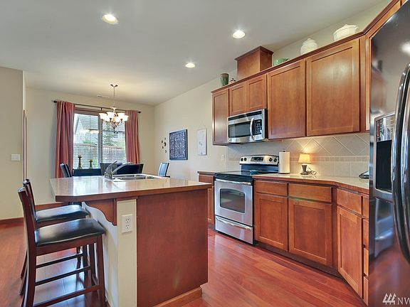 5th image of 8409 206th St Ct E