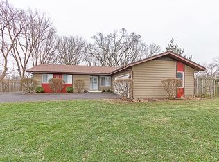 425 E Side Dr, Geneva, IL 60134