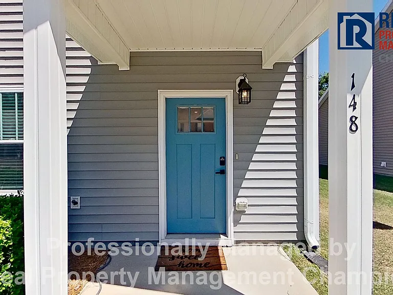 148 Lincoln Place Cir — Photo 2