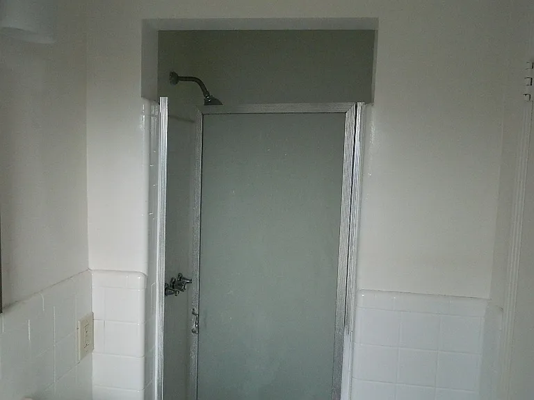 944 Kensington Dr — Photo 13