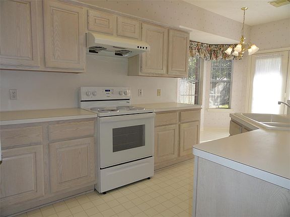 5th image of 17931 Calm Brook Ct