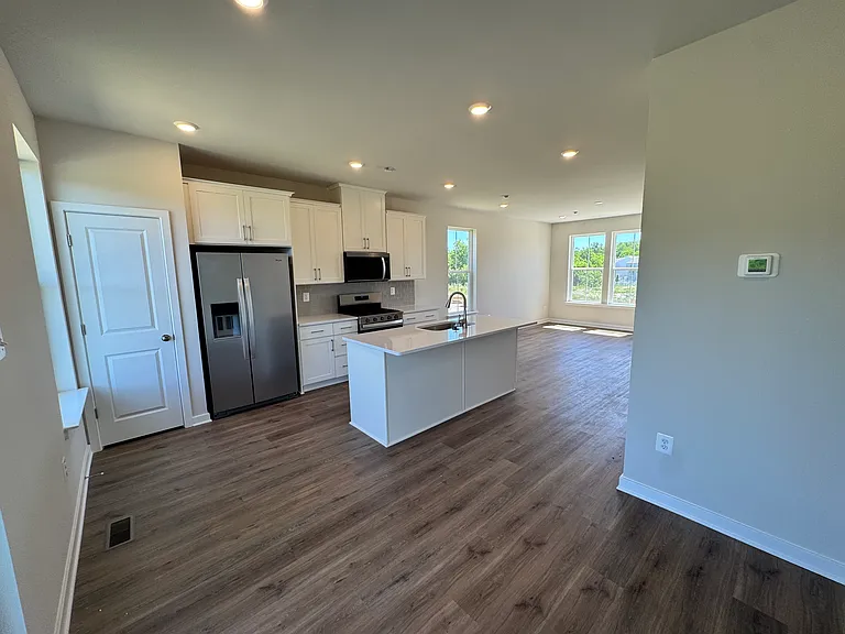 352 Mingo Way #352 — Photo 12