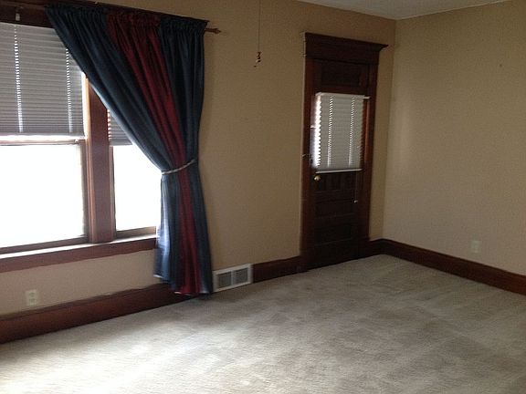 2nd image of 46 Hawthorne Ave