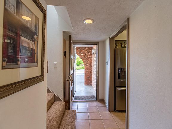 5th image of 14312 La Cueva Ave NE