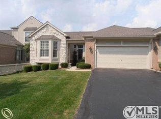 557 Newburne Pointe #1, Bloomfield Hills, MI 48304