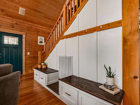 5th image of 1038 Peery Cir