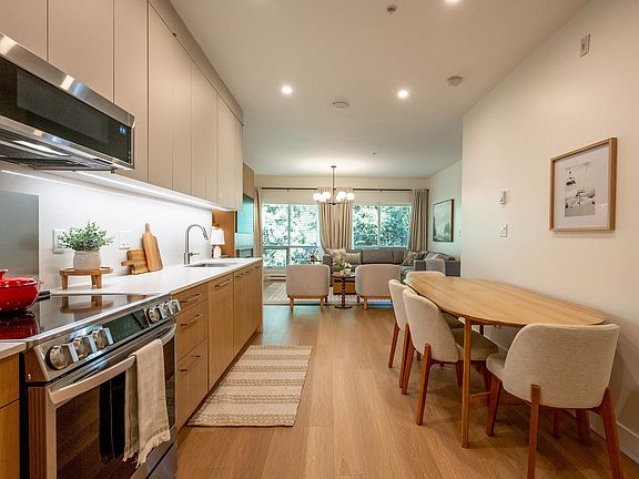 4th image of 4365 Northlands Blvd #203