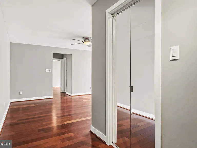 7034 Strathmore St #306 — Photo 16