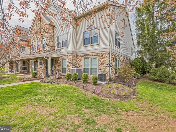 510 Remington Ct, Chalfont, PA 18914