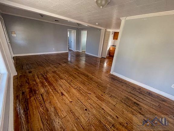 2nd image of 109 W 190th St