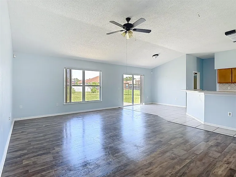 1001 Eiffel Ln — Photo 17