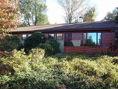 2nd image of 2058 Matsons Cir
