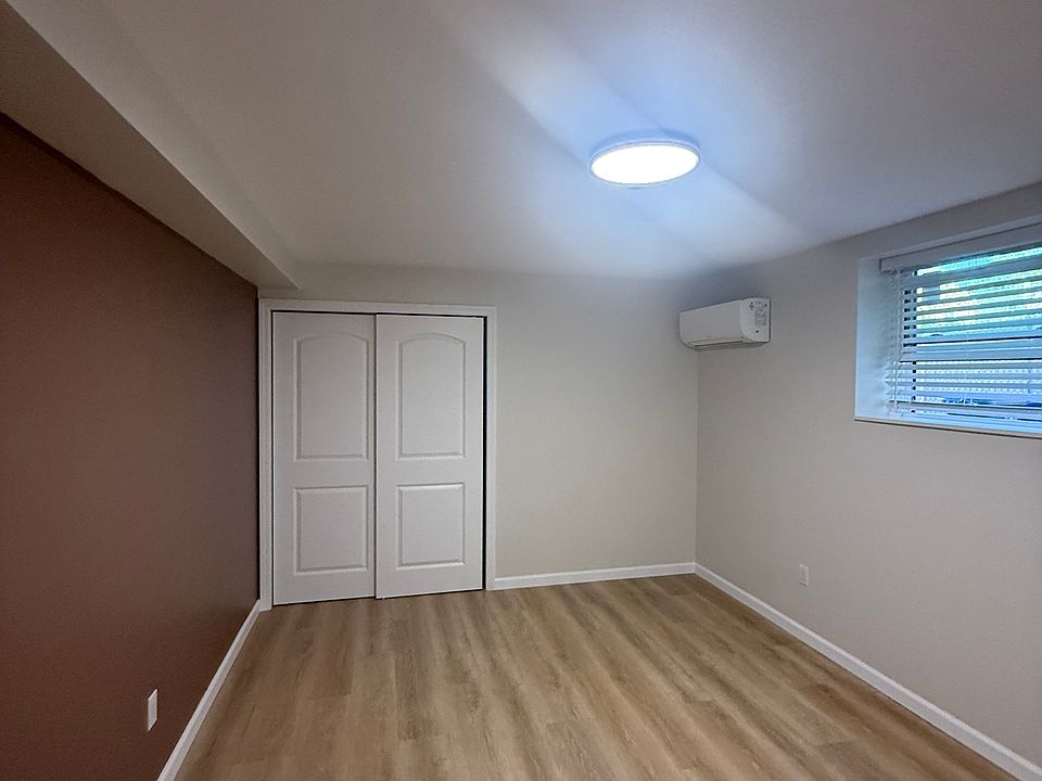 1st image of 2240 Hering Ave