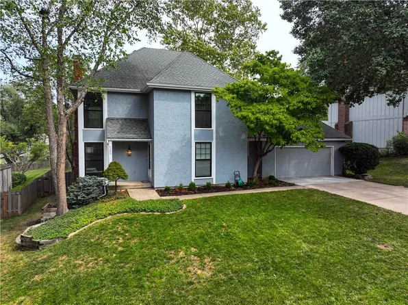 8280 W 116th St, Overland Park, KS 66210