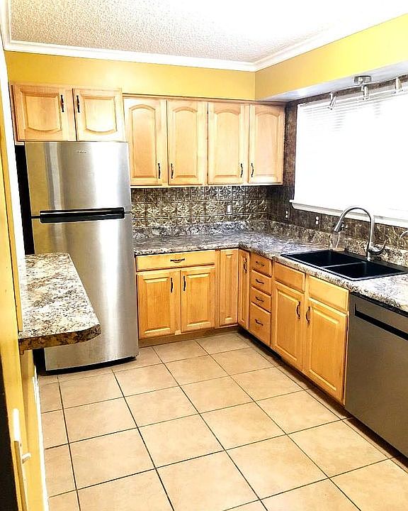 1st image of 54 Briarrun Pl