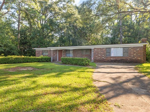211 N Lipona Rd