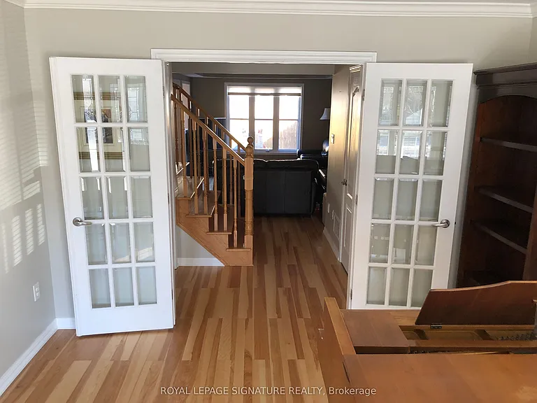 212 Chilcott Cres — Photo 8