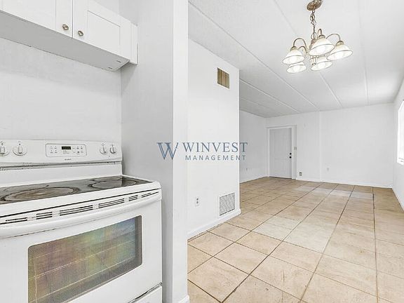 2nd image of 447 NE 125th St APT 18