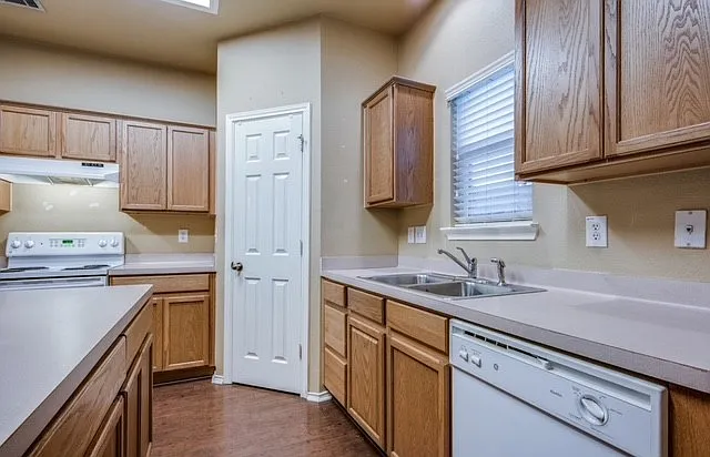 514 Willow Grove Dr — Photo 9