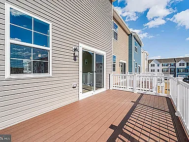 4 bed, 2100 sqft, $2,150 — Photo 4