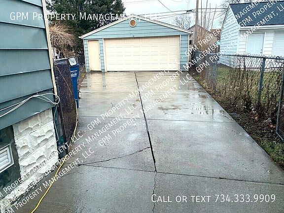 3rd image of 1369 Pingree Ave