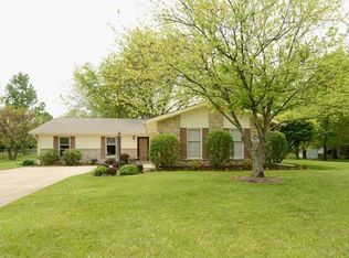 923 Eagle Ct, Zionsville, IN 46077