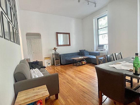 3rd image of 210 W 16th St #2BC