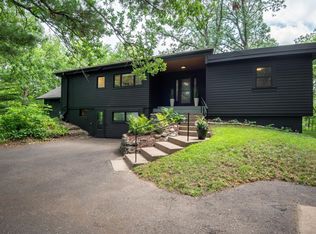 717 Arcwood Rd, Saint Paul, MN 55115