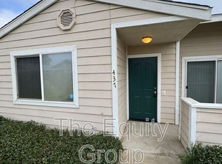437 N Park St, Visalia, CA 93291